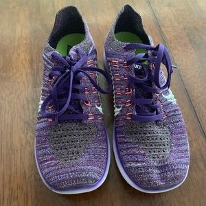 Women’s Nike Flyknit Running Shoes - sz 8.5